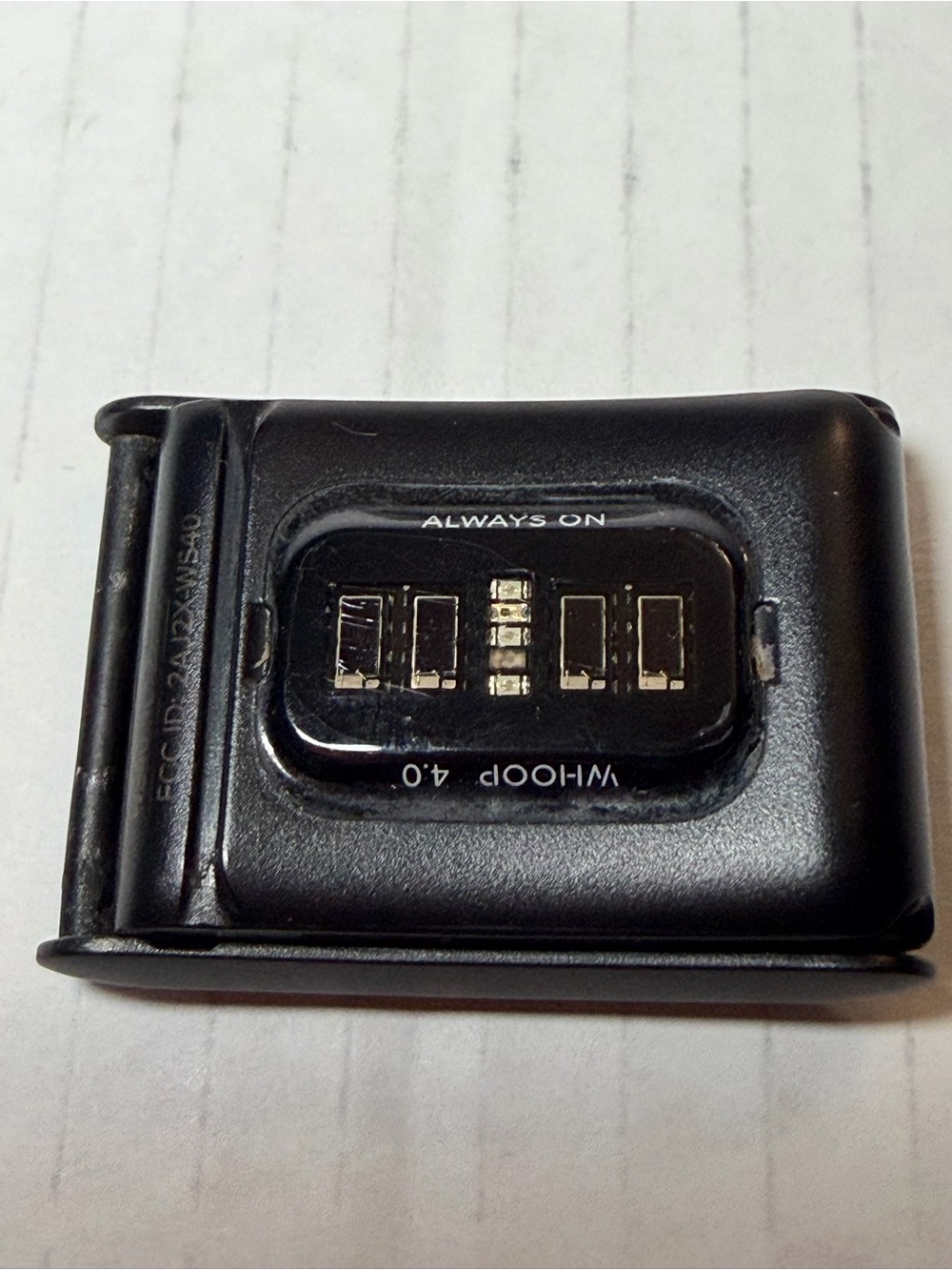 WHOOP 4.0 Activity Tracker Module Always-On Display Black iOS/Android - Picture 6 of 7